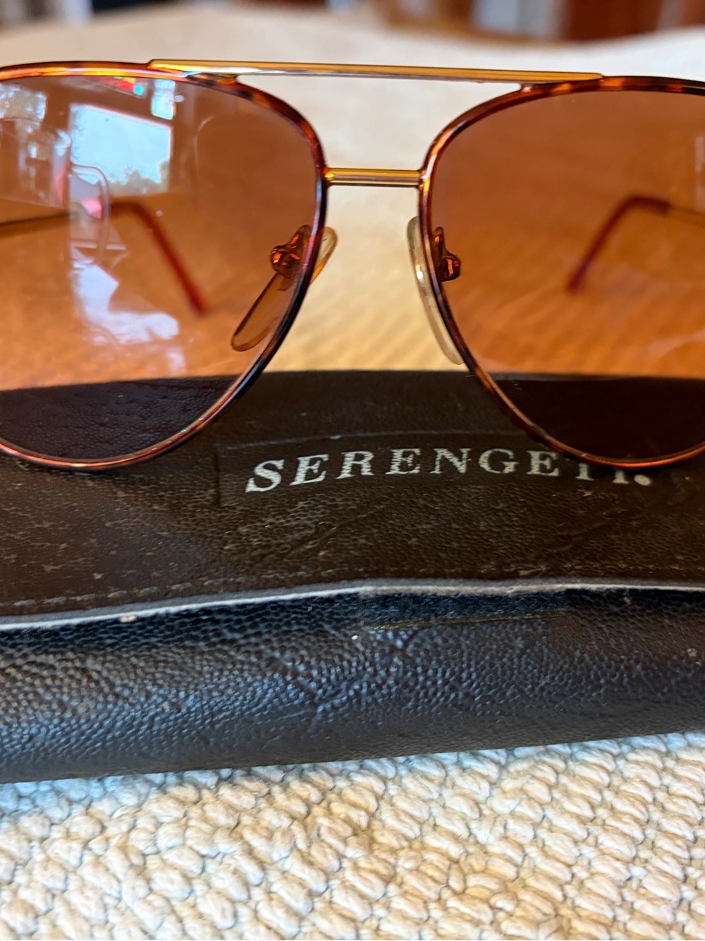VINTAGE SERENGETI AVIATOR DRIVERS 5276R GOLD and TORTOISE SUNGLASSES W/ CASE
